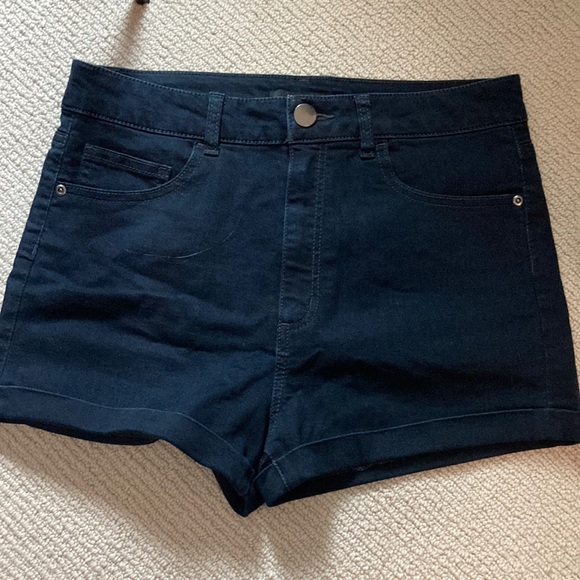 F21 Denim Shorts - Picture 3 of 3